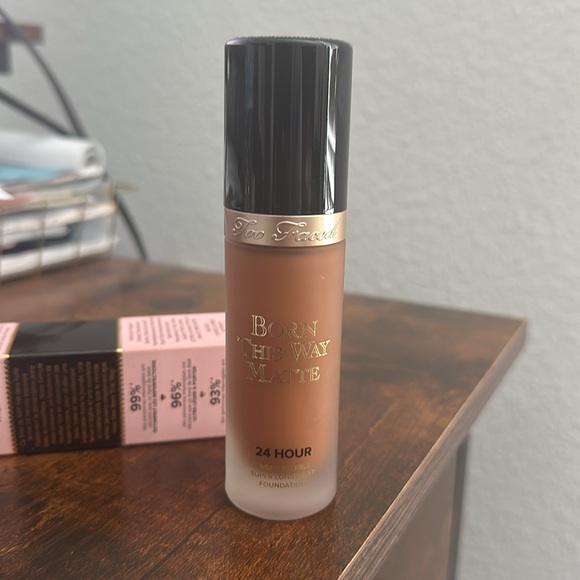 *NEW* Too Faced Born This Way Matte Foundation - Hazelnut - Picture 3 of 3